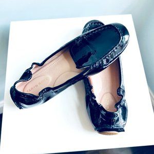 Taryn Rose - Black Patent Leather Driving Mocs - 7.5 M - New